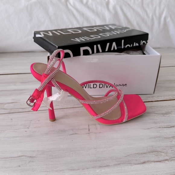 NEW Wild Diva Hot Pink Embelished Strappy heel - Picture 2 of 7